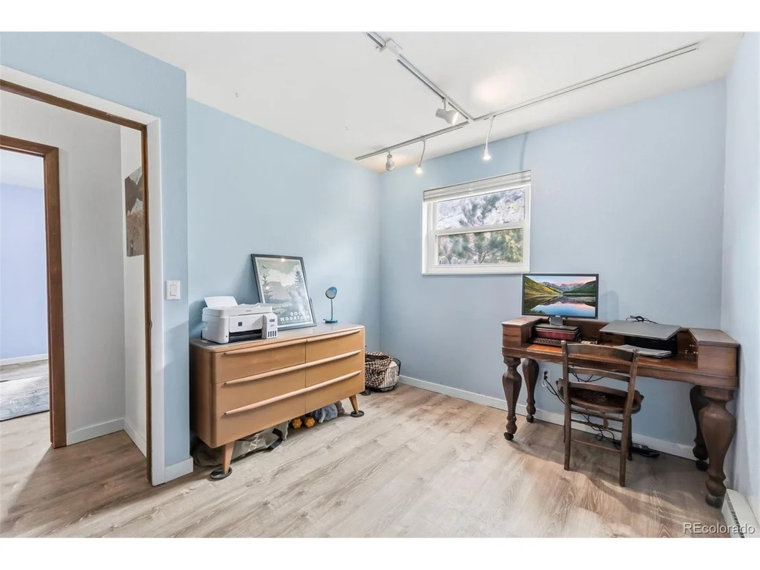 Photo of 1105 Main St