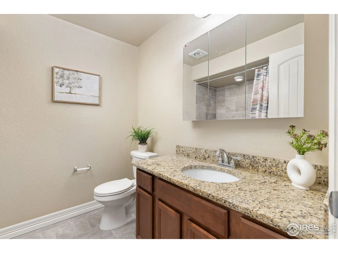 Photo of 6038 Carmon Dr