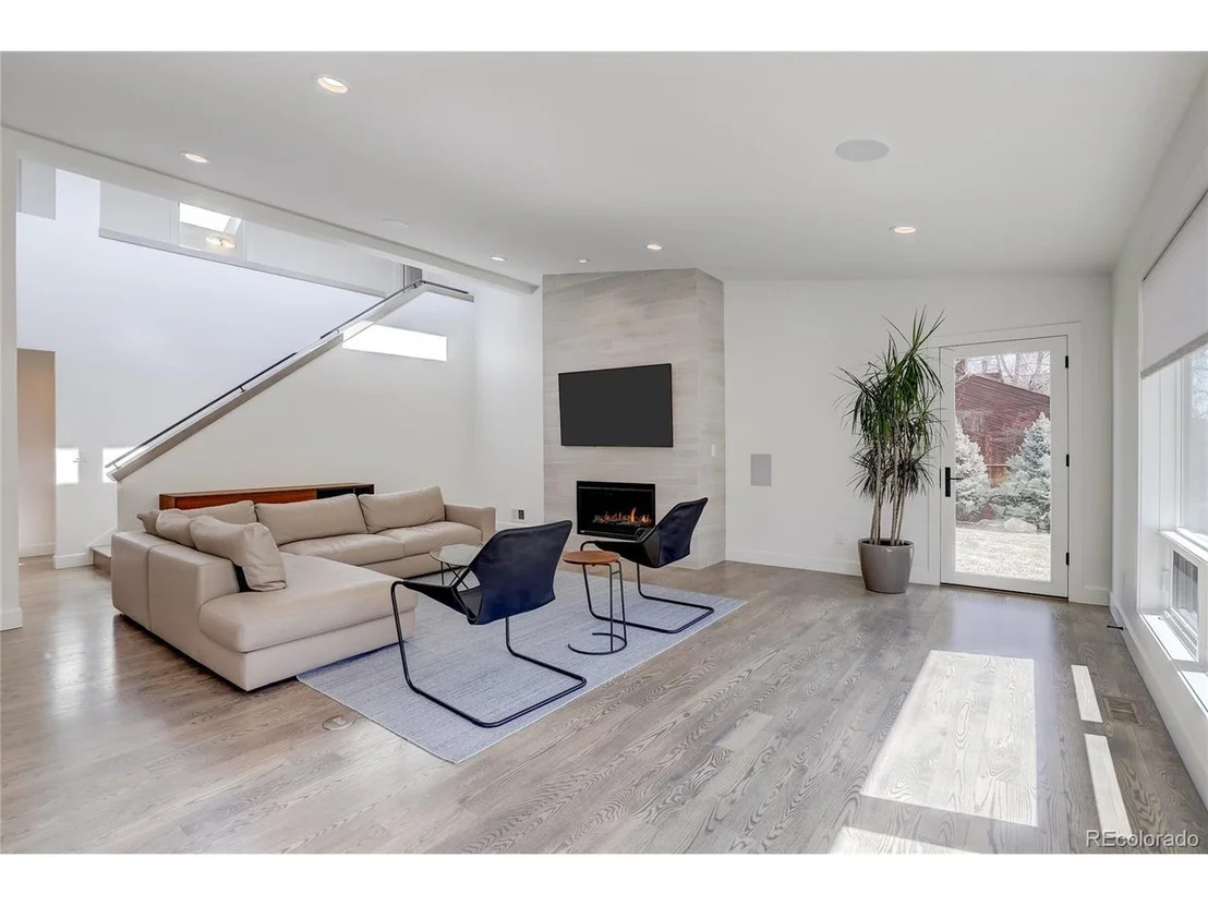 Photo of 956 Quince Ave