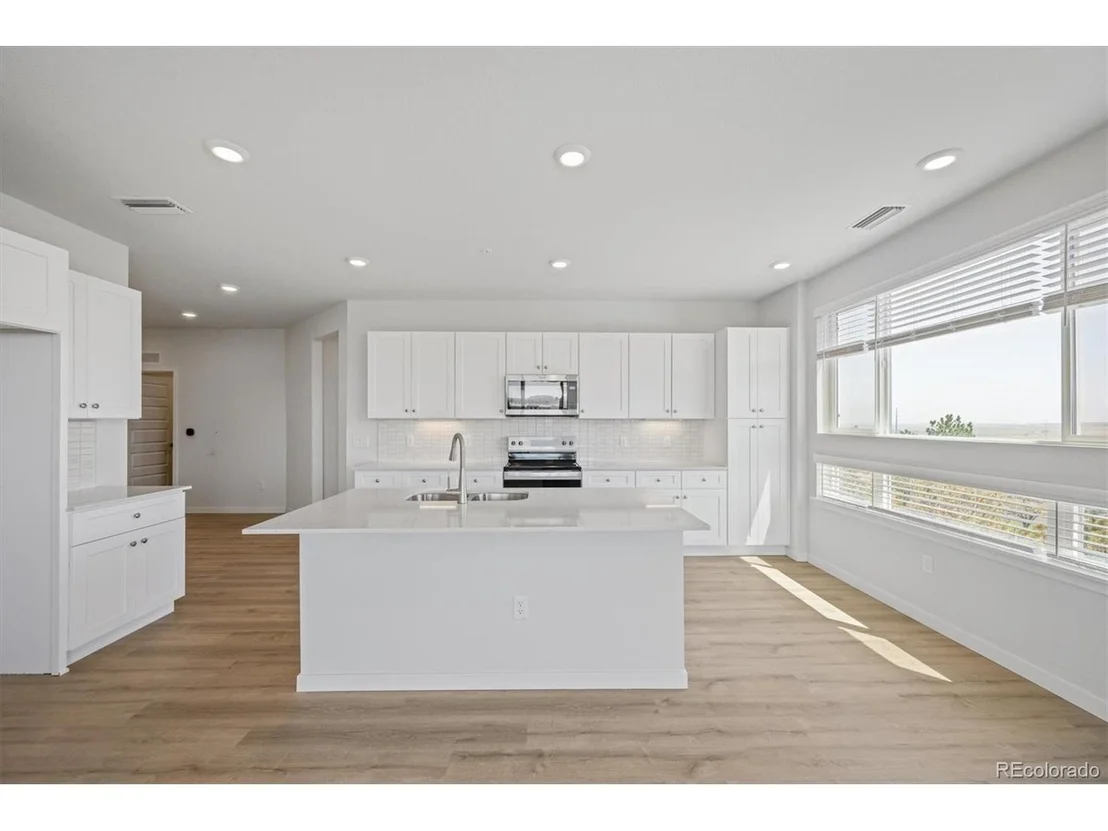 Photo of Unit 305 at 483 Interlocken Blvd