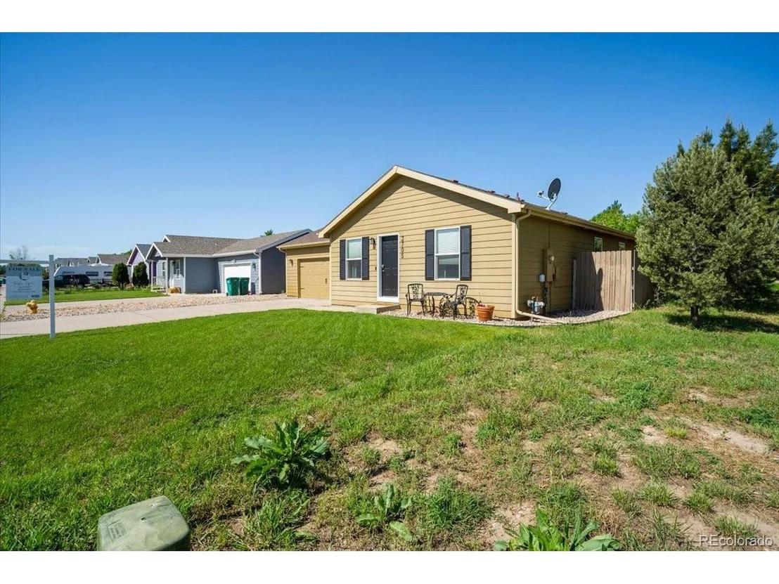 Photo of 3705 Riverside Pkwy