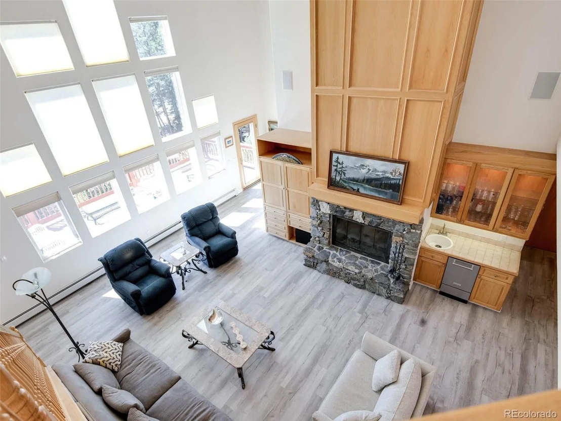 Photo of 180 Nuthatch Rd