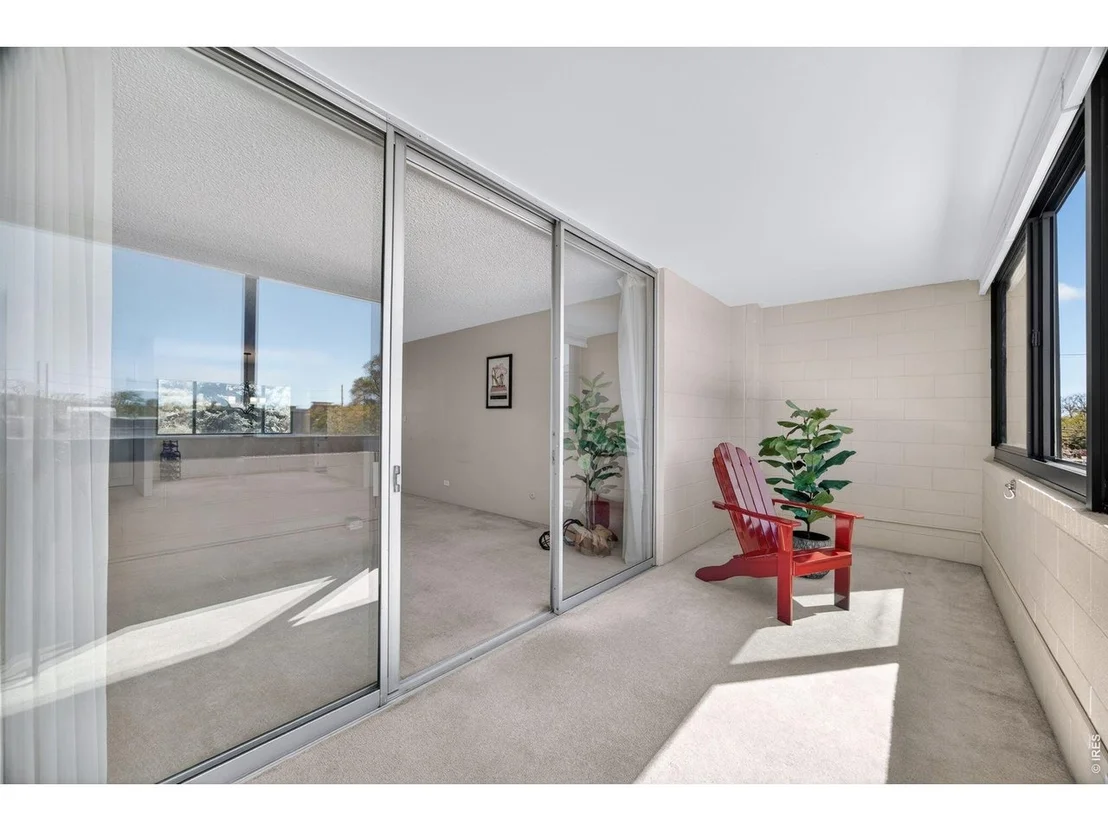 Photo of Unit 201 at 1850 Folsom St