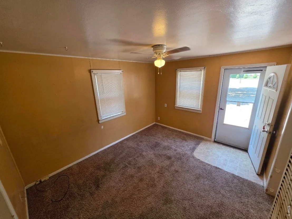 Photo of 310 N 8th Ave