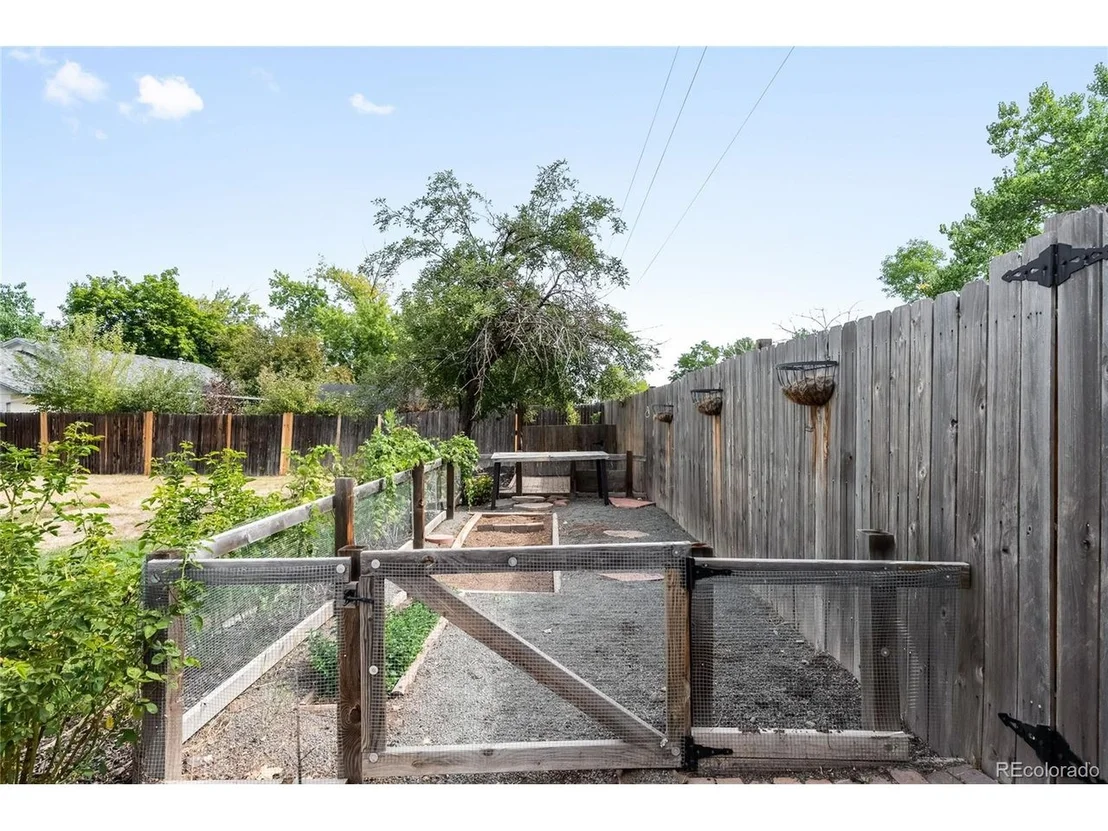 Photo of 13078 W Marlowe Ave