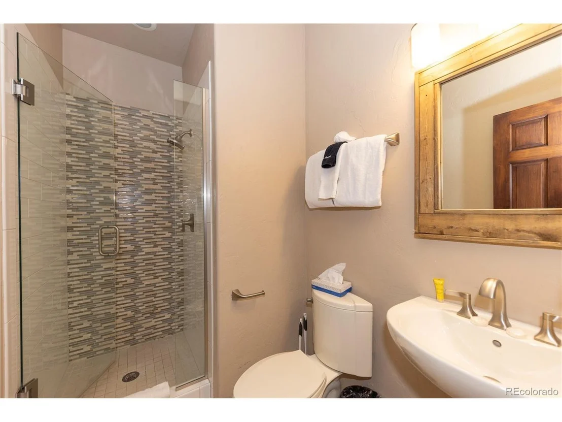 Photo of 120 Marks Ln