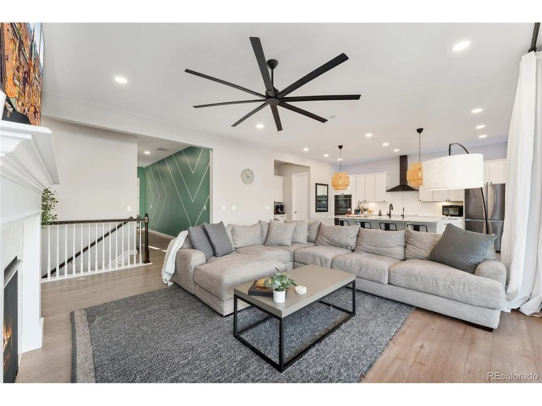 Photo of 6069 Long Branch Dr