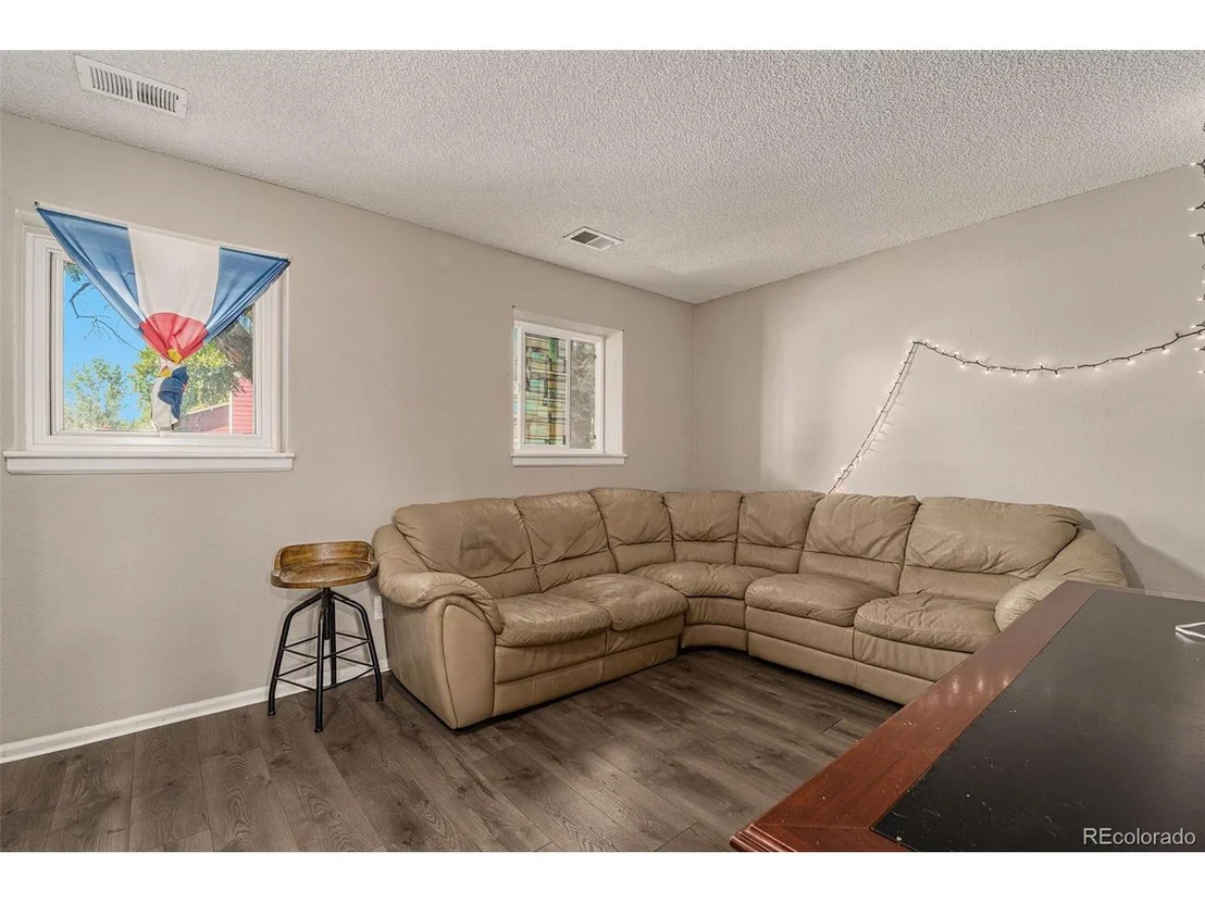 Photo of 15121 Mitchell Pl
