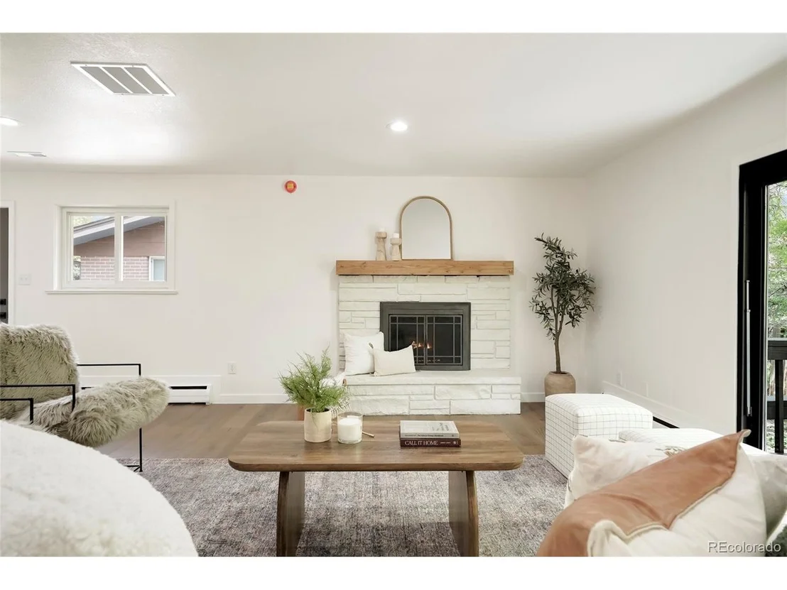 Photo of 3352 Vivian Dr