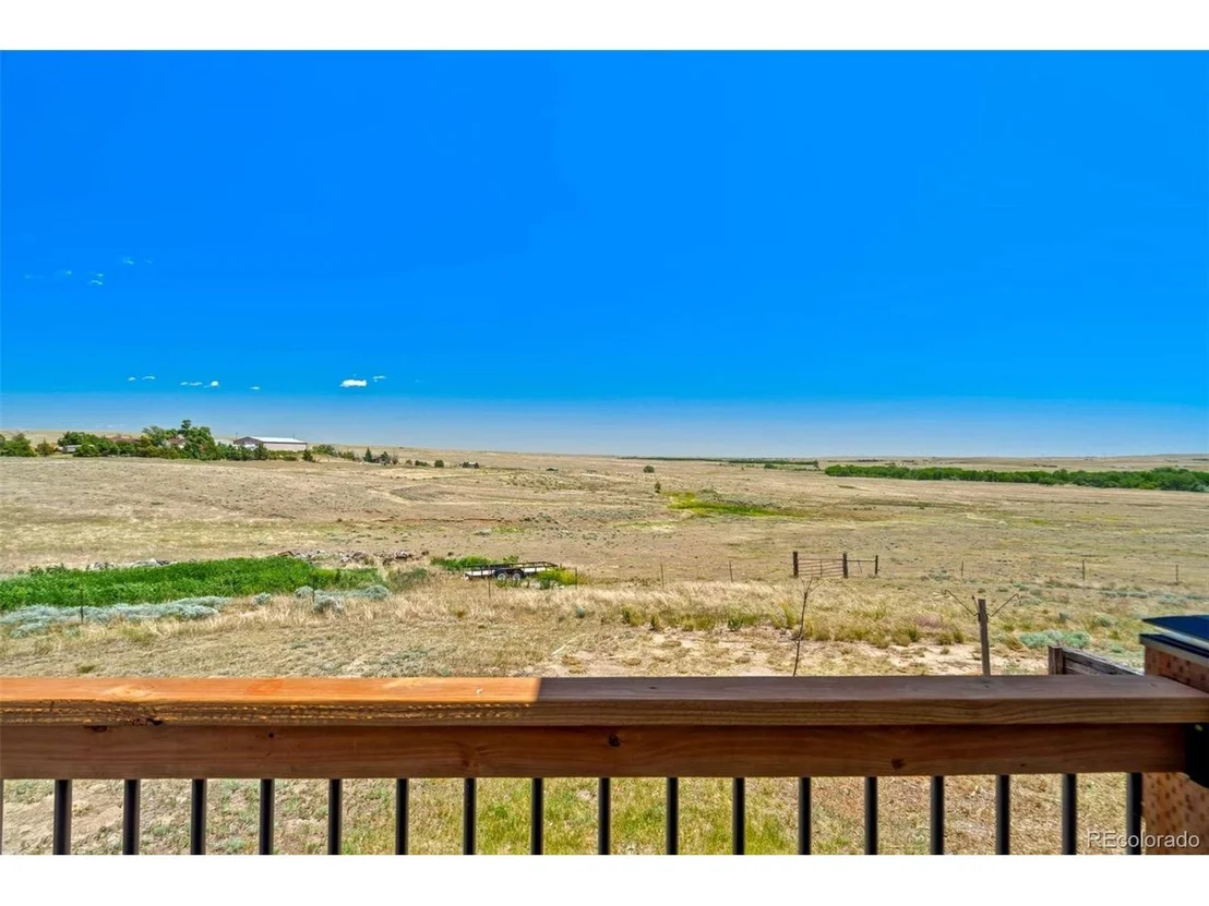 Photo of 18300 County Rd 105
