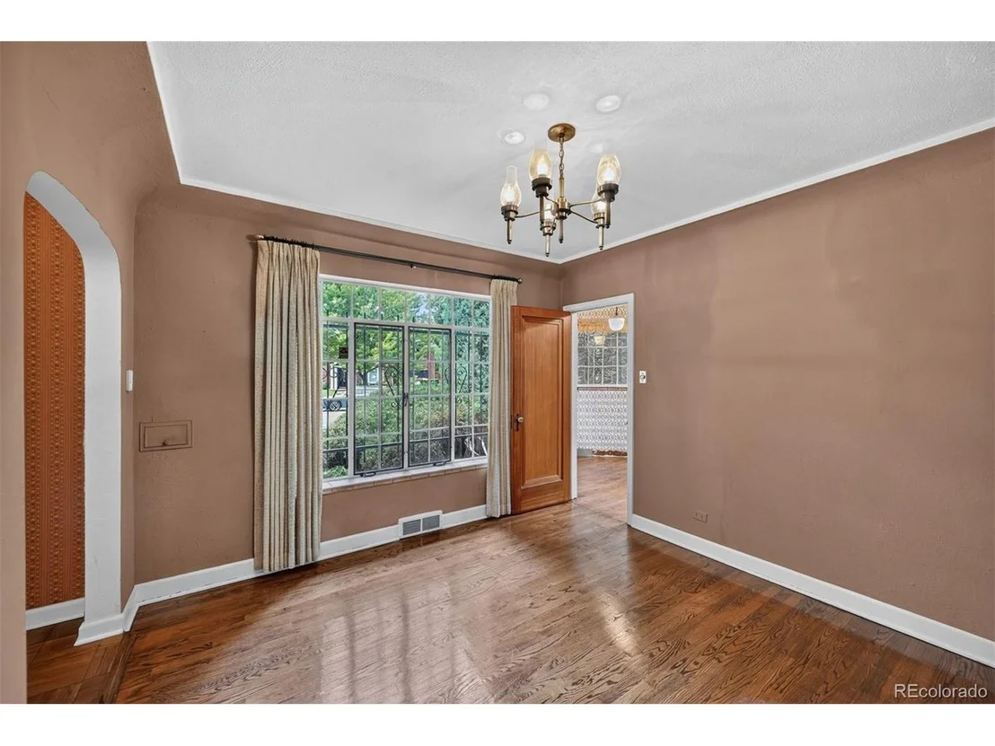Photo of 360 Jasmine St