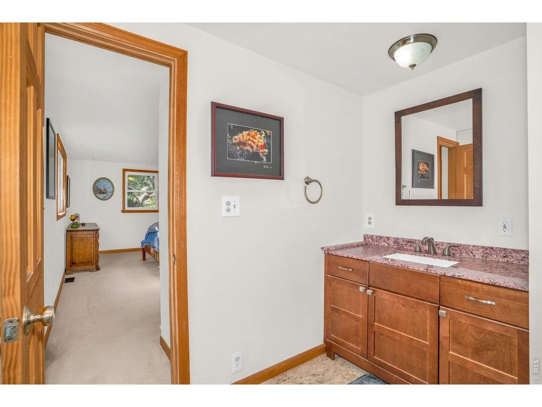 Photo of 527 Hemlock Dr