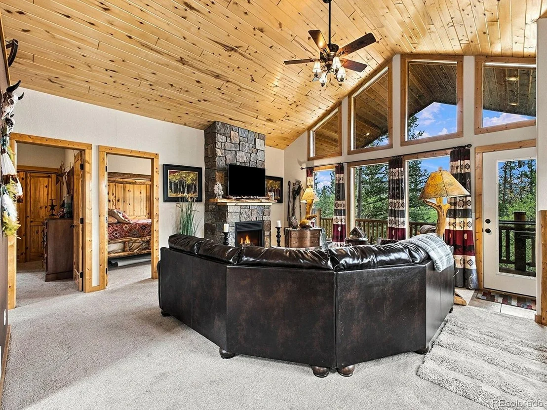 Photo of 150 Haida Rd