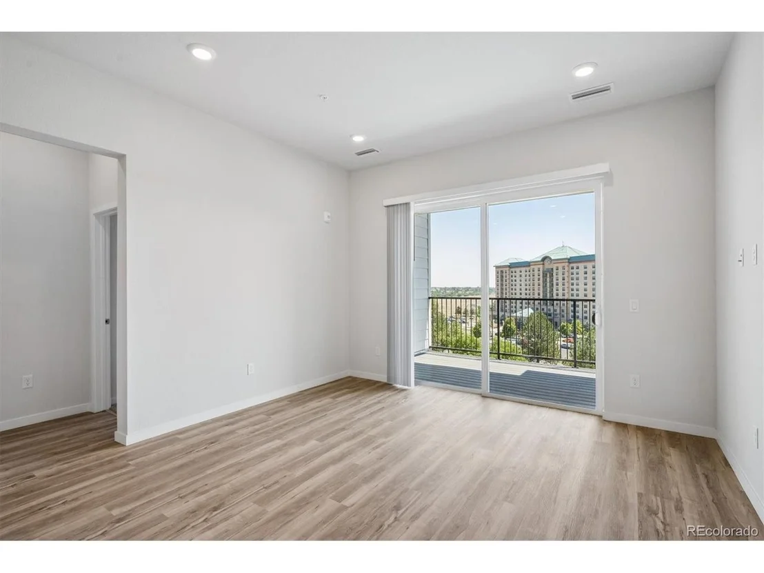 Photo of Unit 401 at 483 Interlocken Blvd