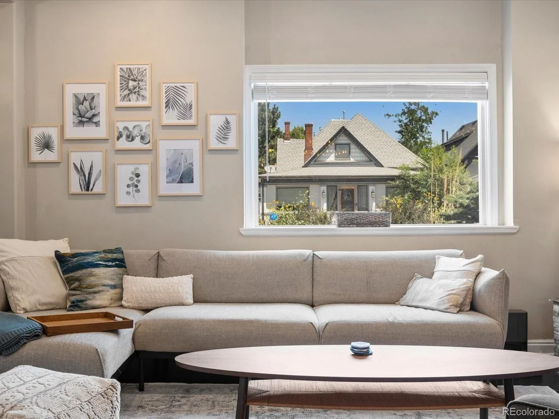 Photo of 176 W Maple Ave