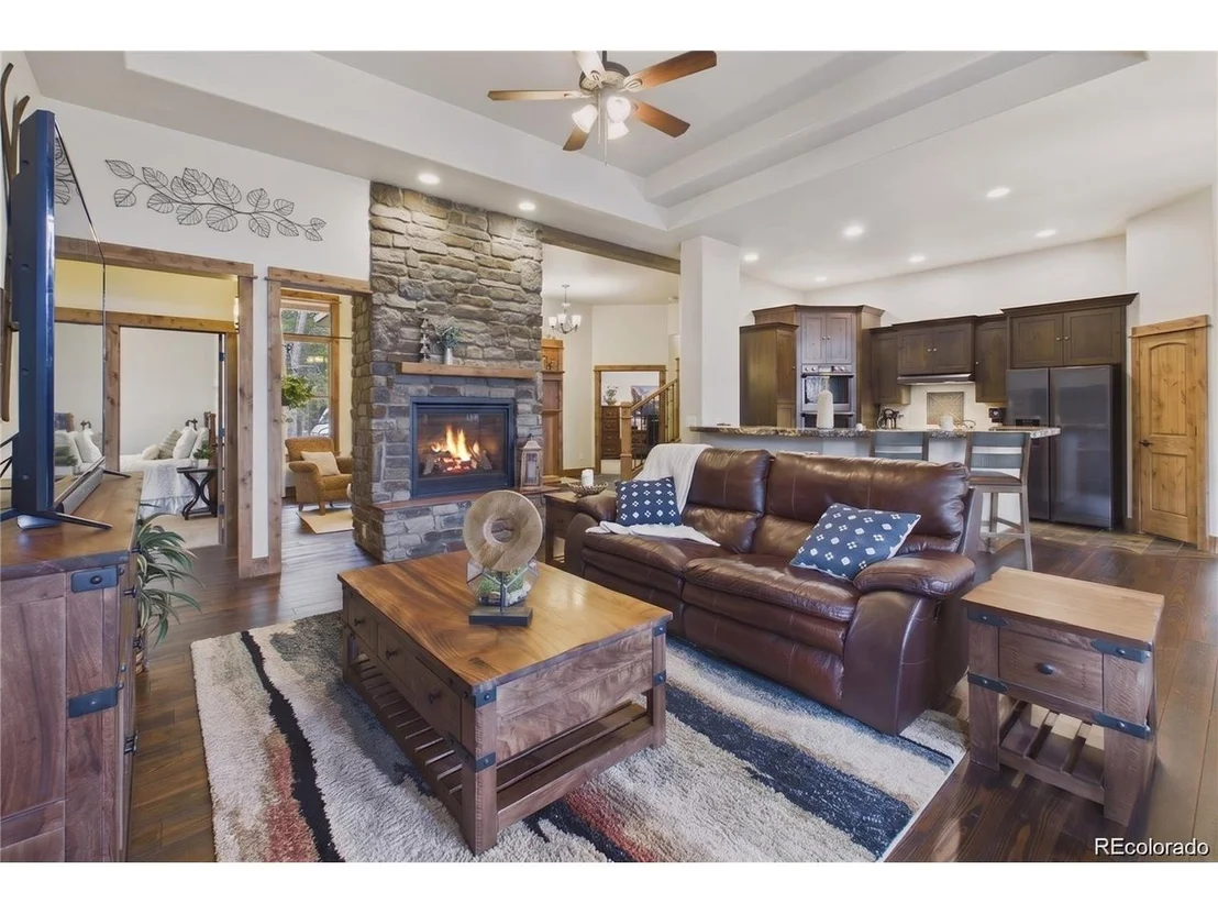 Photo of 350 Foxtail Dr