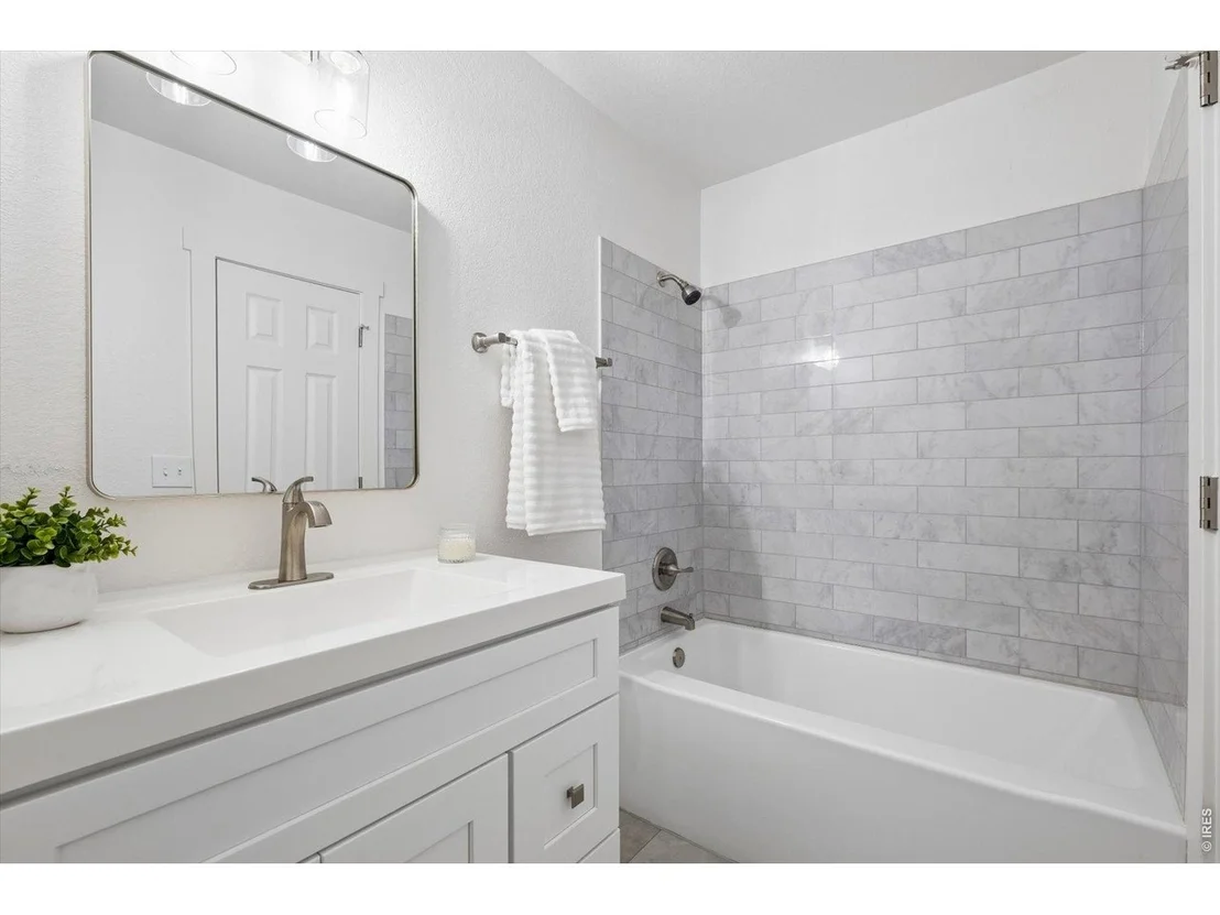 Photo of 2731 W 134th Cir