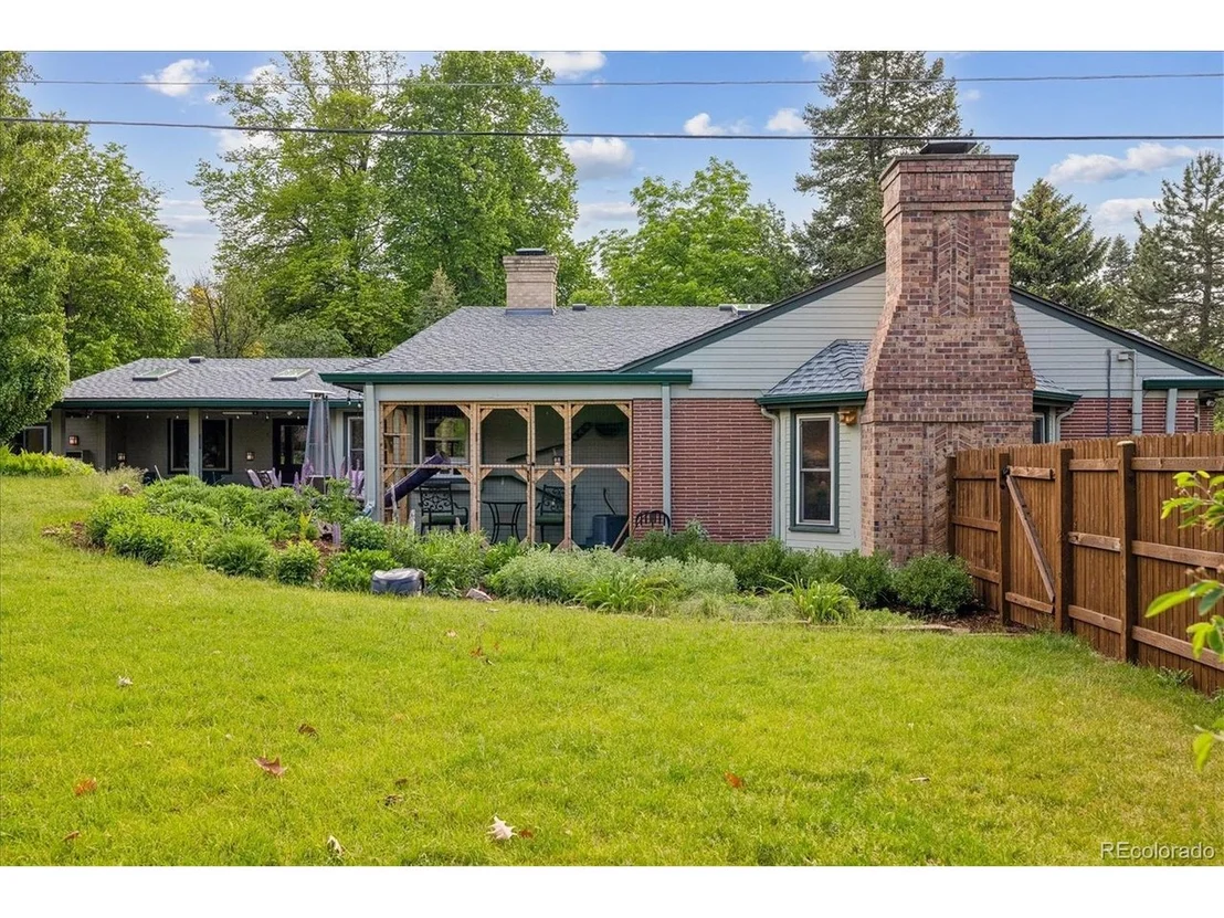 Photo of 4070 Field Dr