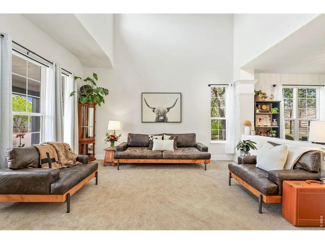 Photo of 2037 River West Dr
