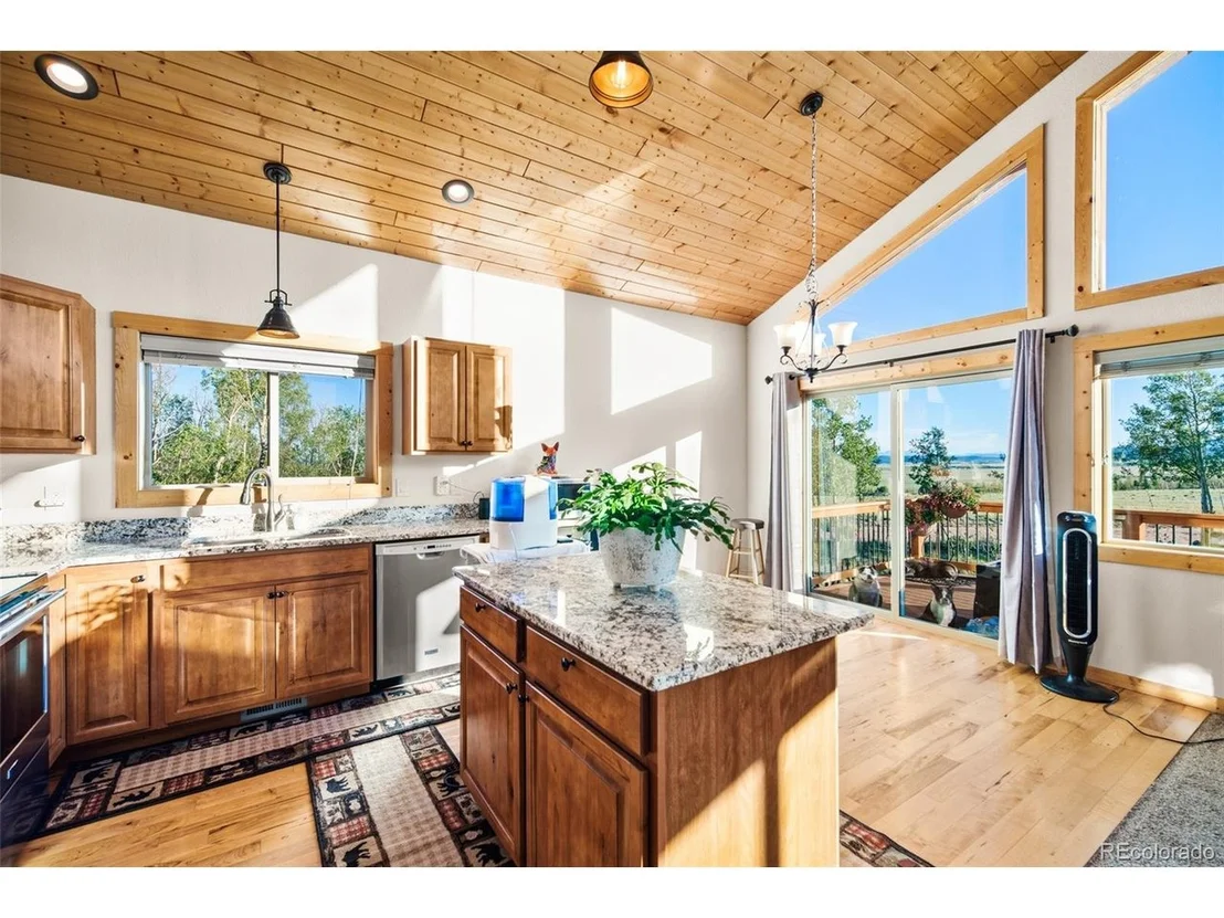 Photo of 982 Georgia Dr