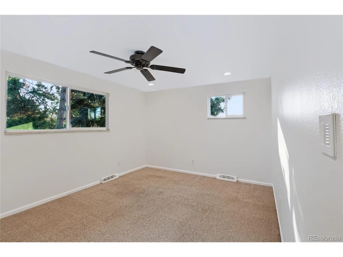Photo of 660 Omega Ln
