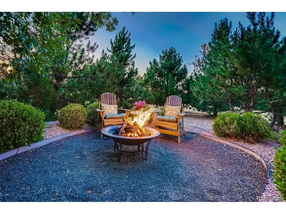Photo of 935 Green Gables Cir Ct