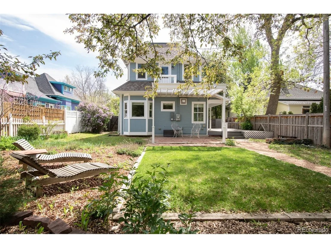 Photo of 539 Baker St