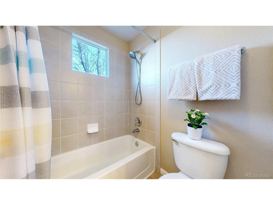Photo of 5954 Star View Dr