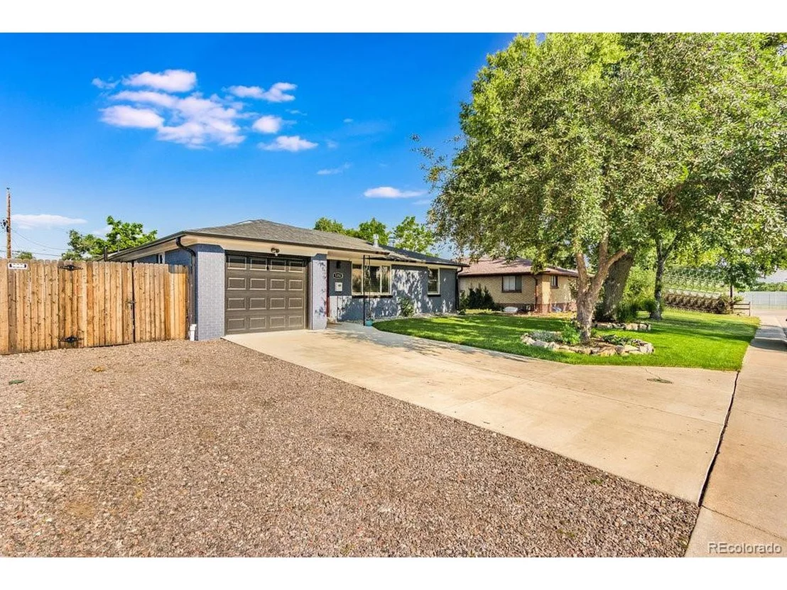 Photo of 5350 Iris St