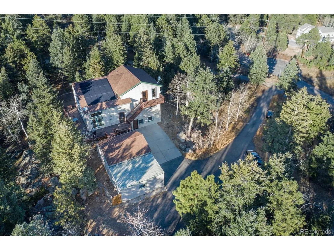 Photo of 8959 Hillview Rd