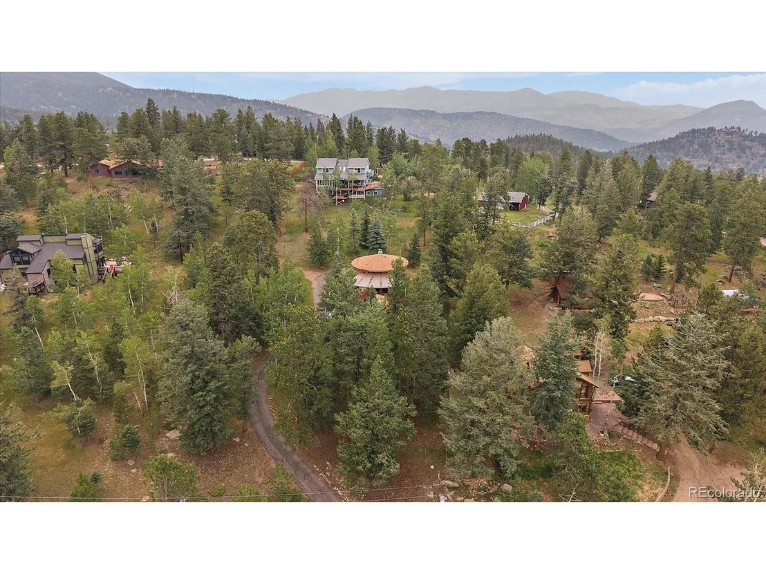 Photo of 475 Circle Dr