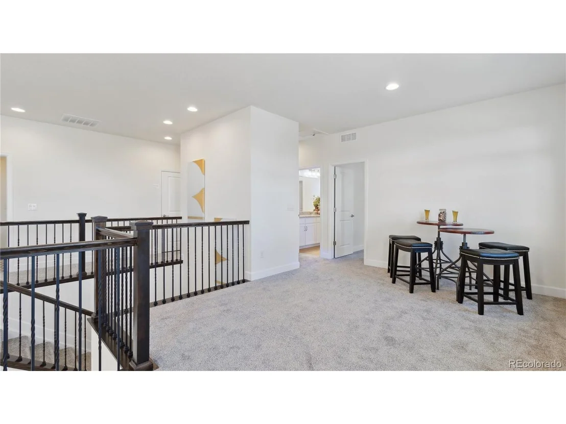 Photo of 953 Compass Dr