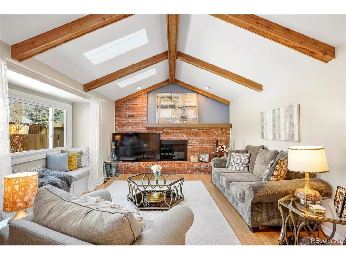 Photo of 16733 E Prentice Cir