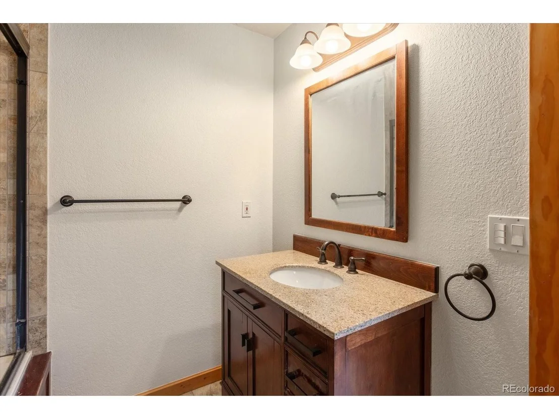 Photo of 734 W 2nd St