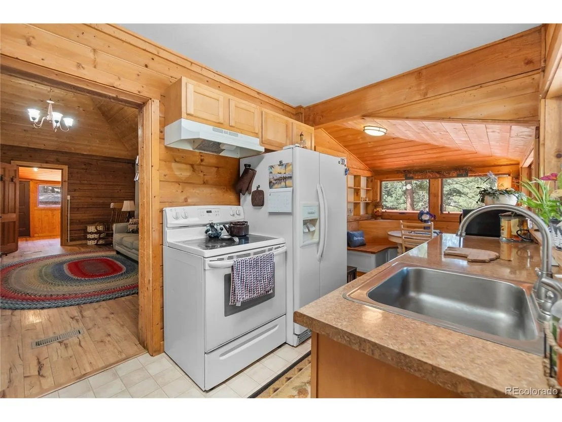 Photo of 48 Linn Cir