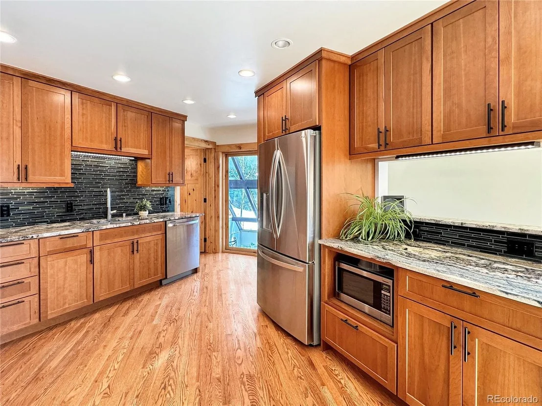 Photo of 230 Balsh Blvd