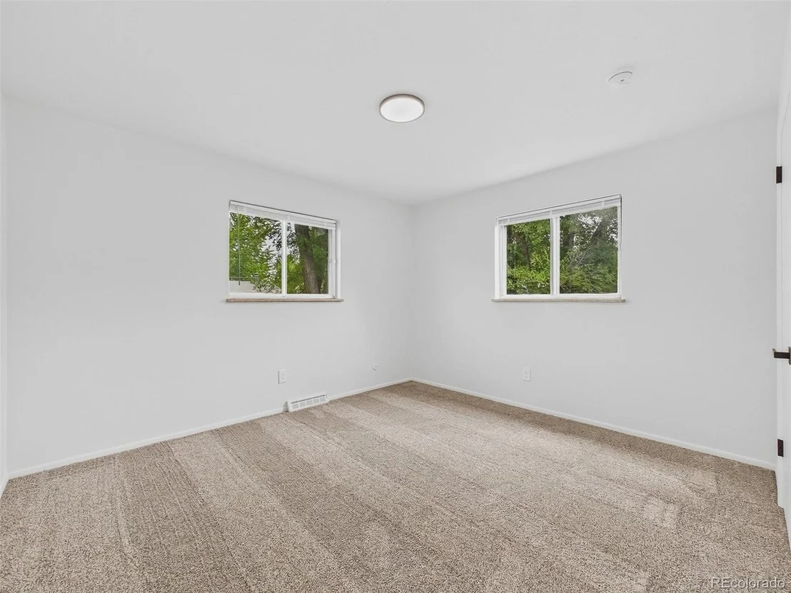 Photo of 6950 W 62nd Pl