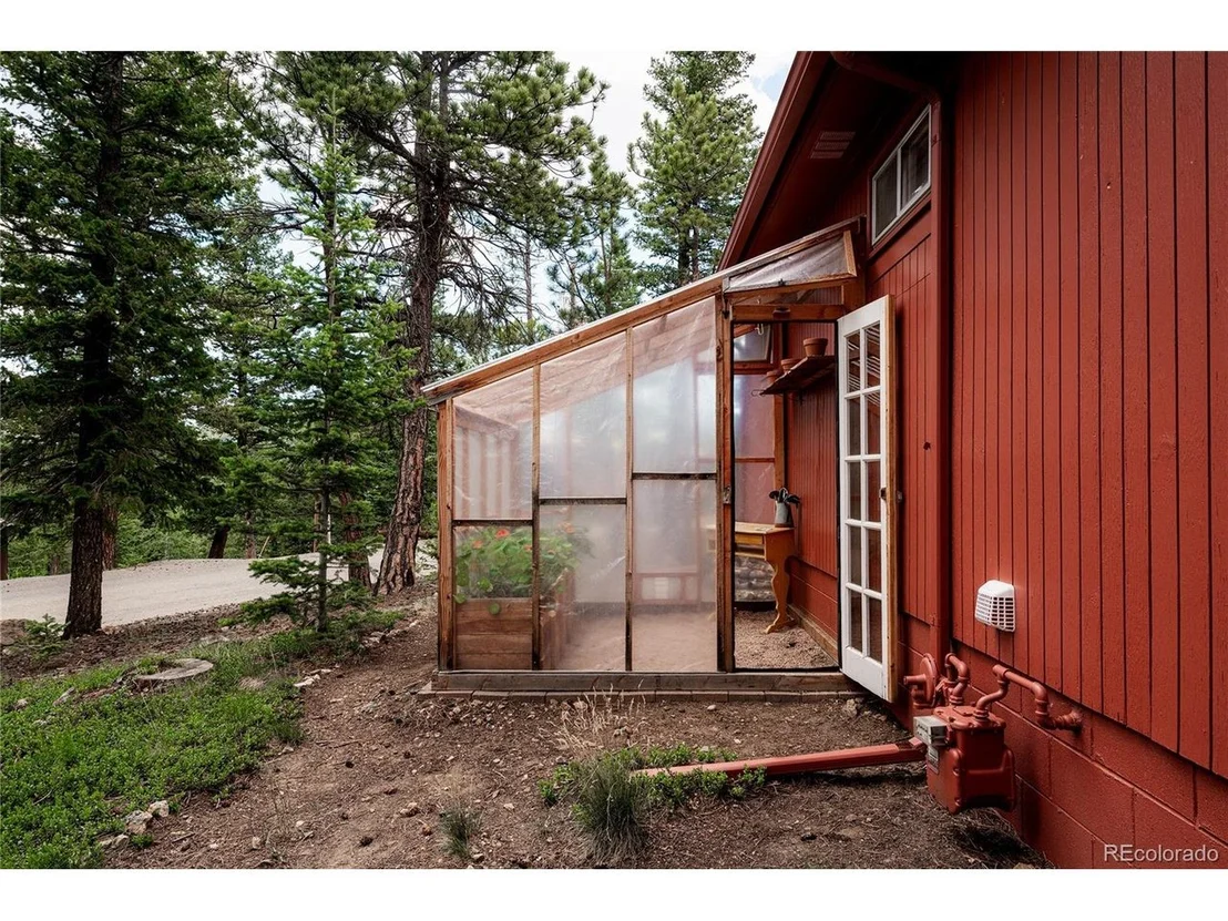 Photo of 297 Circle Dr
