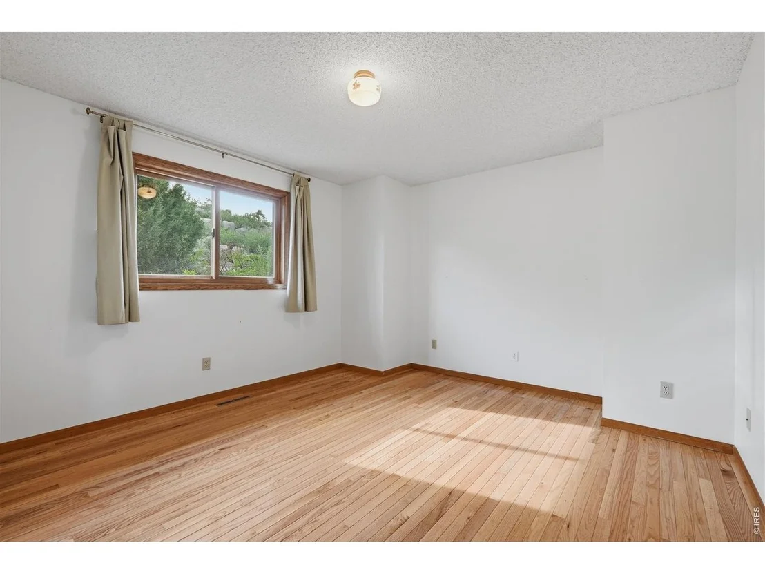 Photo of 26 Poorwill Ln
