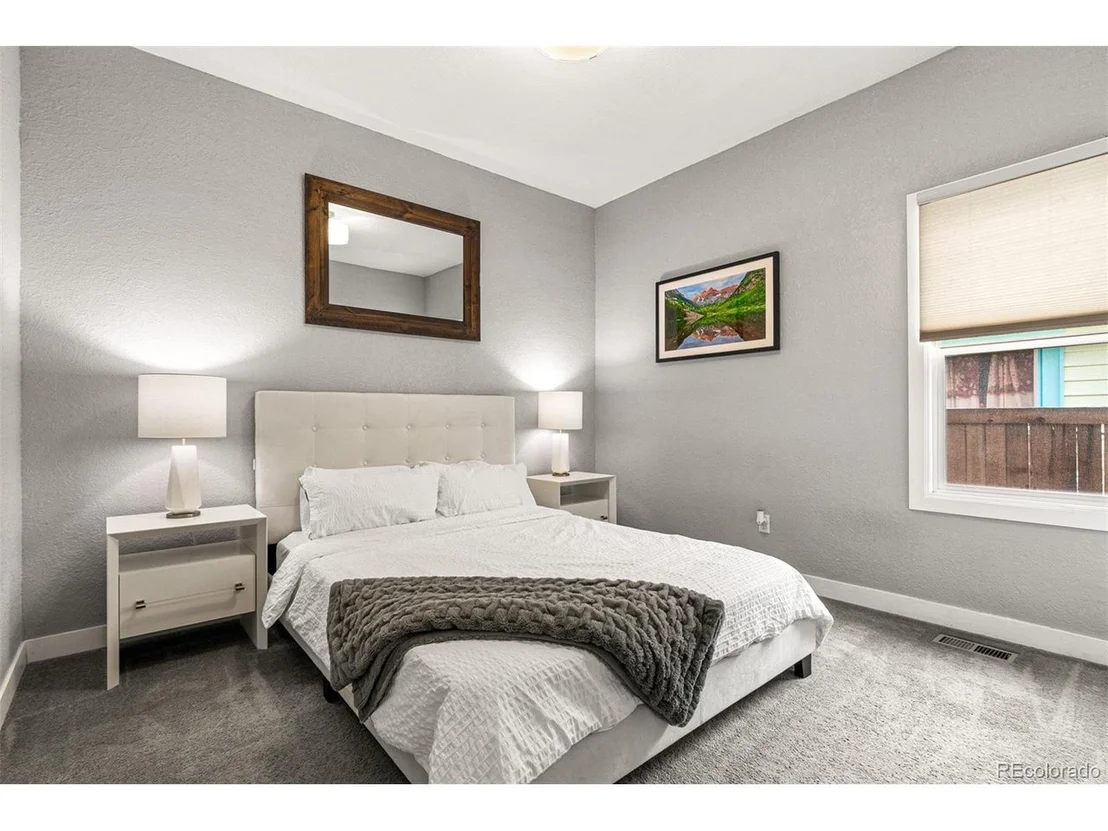 Photo of 3954 Sheridan Blvd