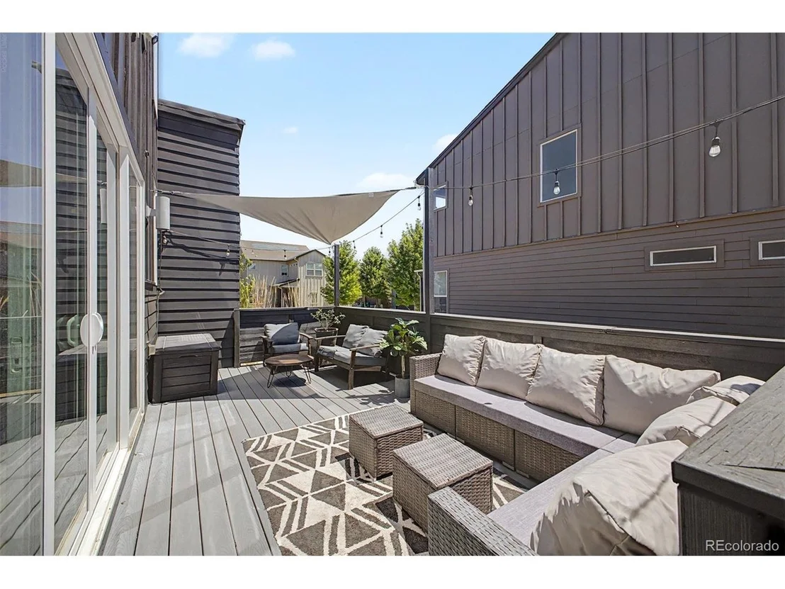 Photo of 2150 W 67th Dr