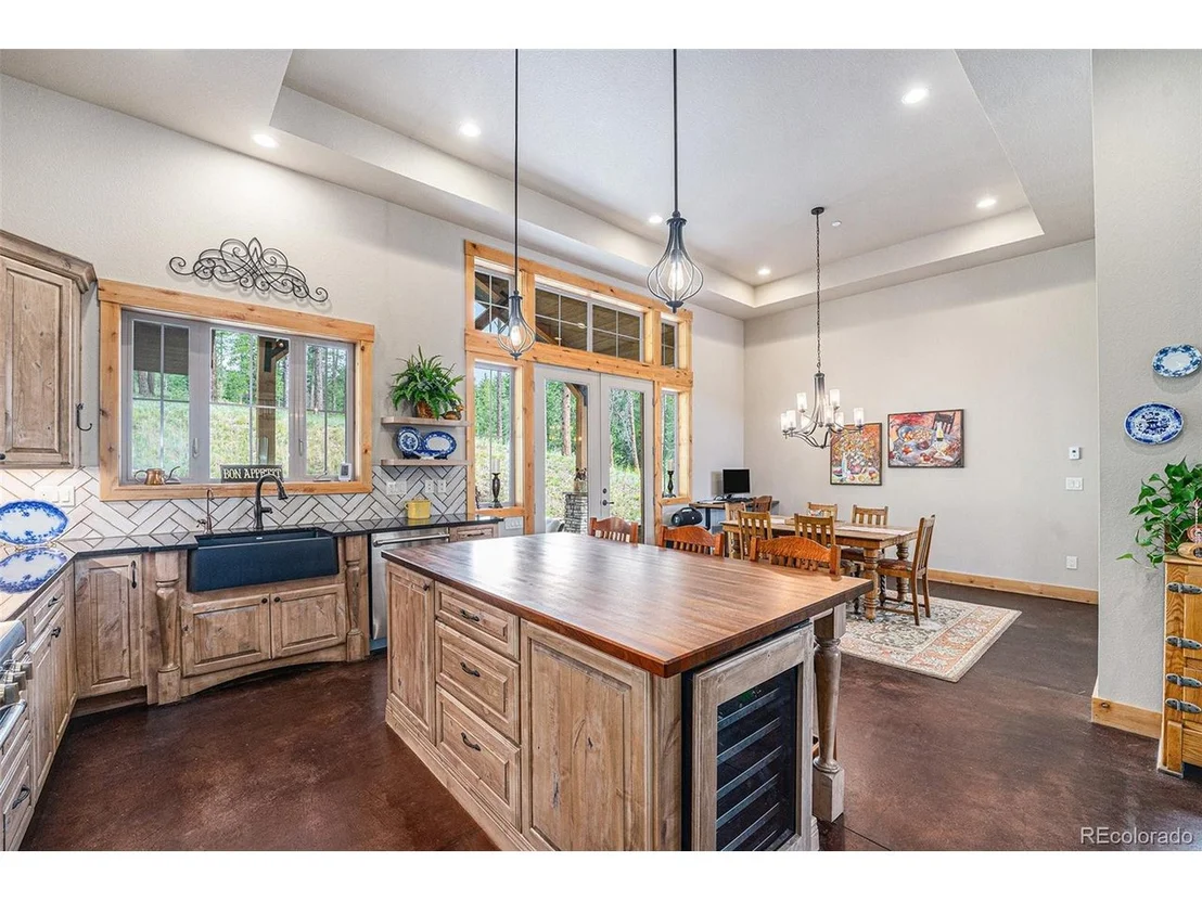 Photo of 342 Crescent Lake Rd
