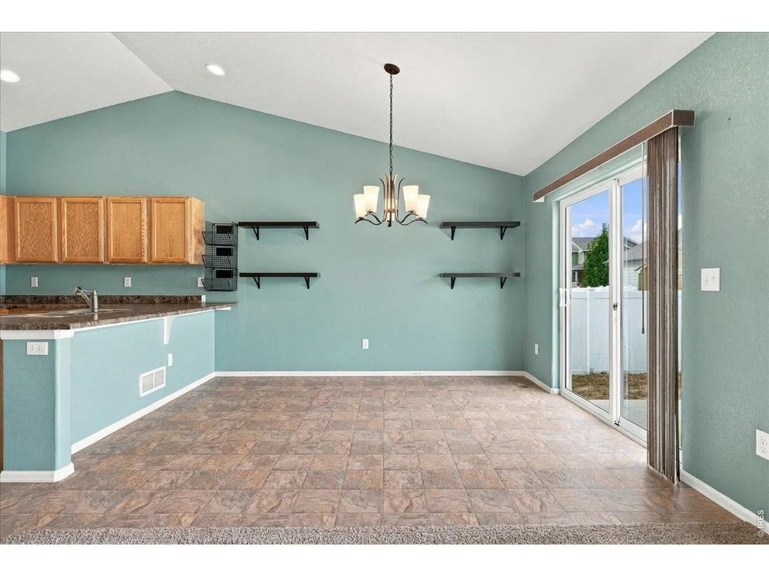 Photo of 946 Scotch Pine Dr