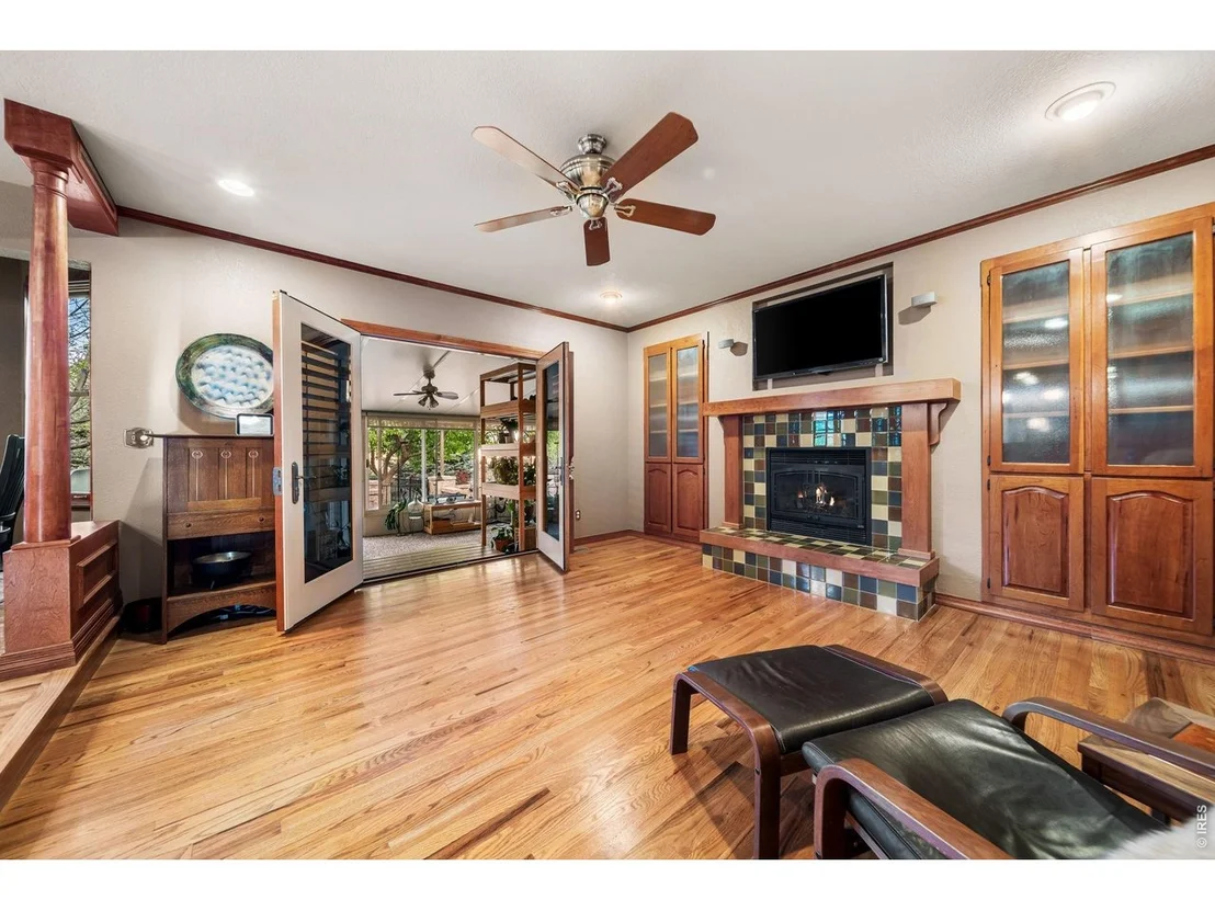 Photo of 2900 Spring Mountain Dr