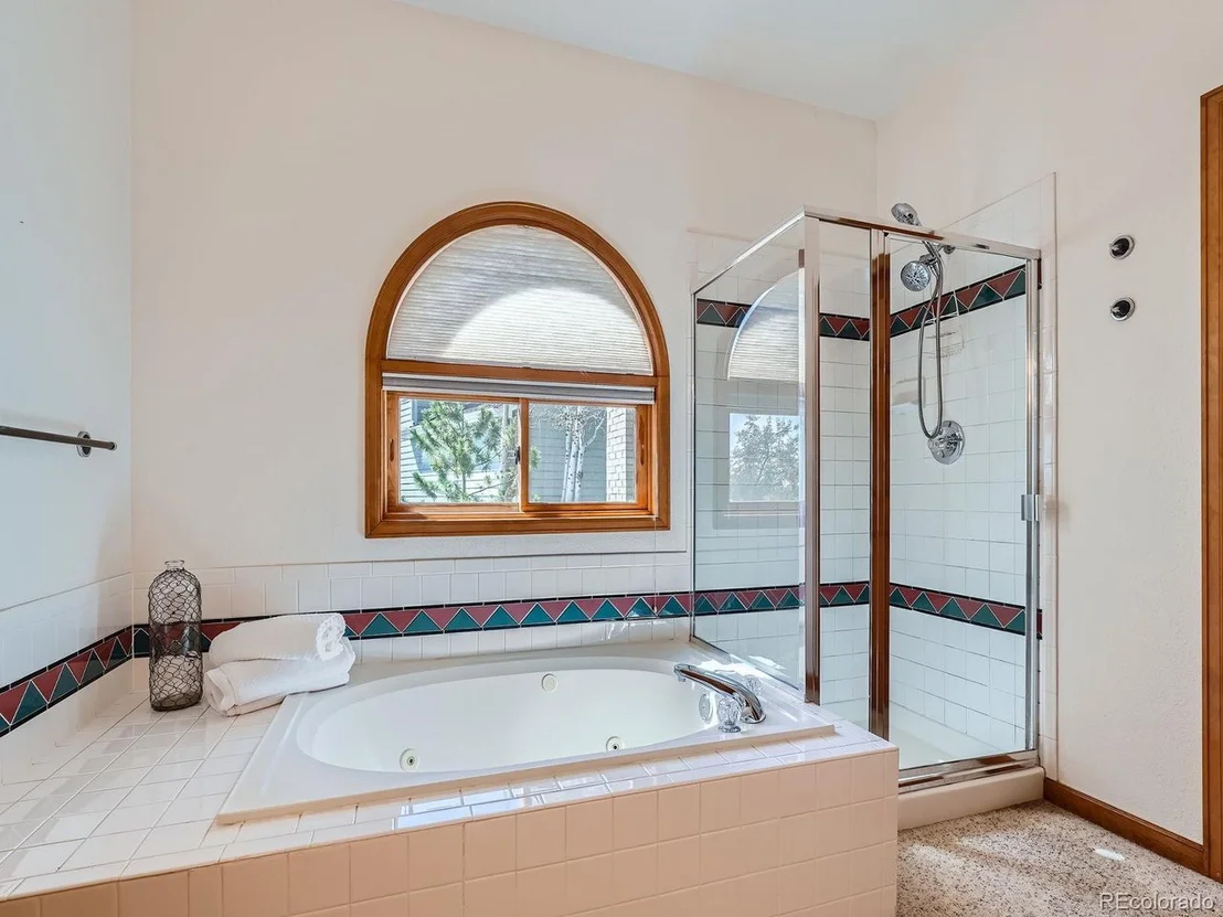 Photo of 370 Golden Eagle Dr