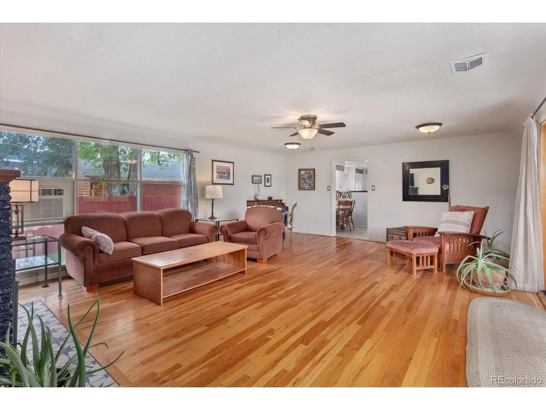Photo of 211 Grant St