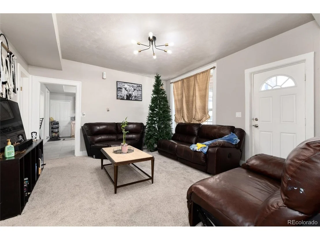 Photo of 550 Castello Ave
