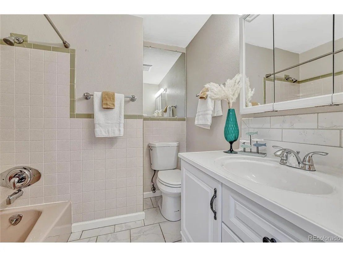 Photo of 8223 W 70th Pl