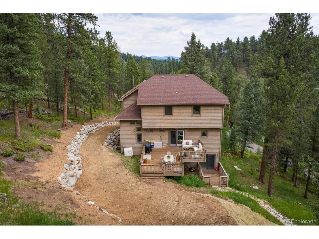 Photo of 7102 Pinewood Dr