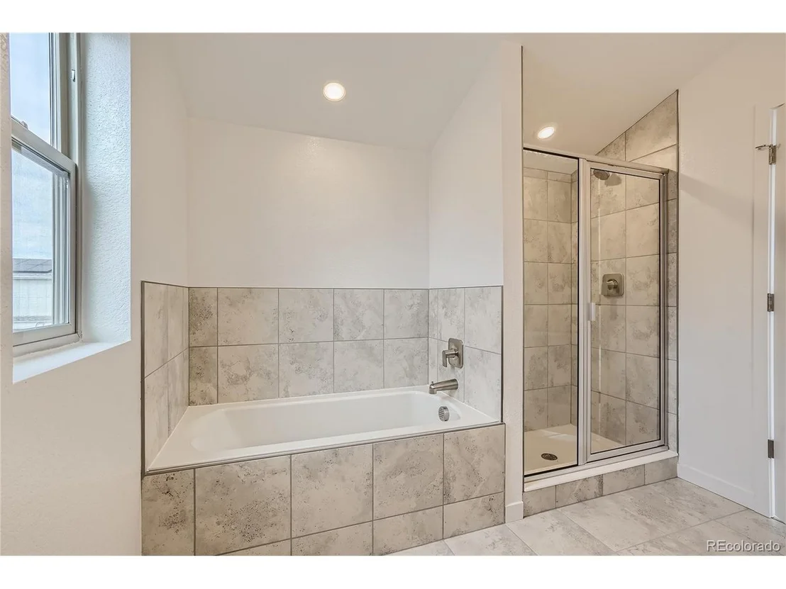 Photo of 6877 Kendrick Ln